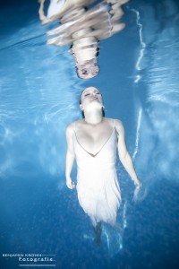 MG 0329 UW NANCY 200x300 Model Kunst Unterwasser 01